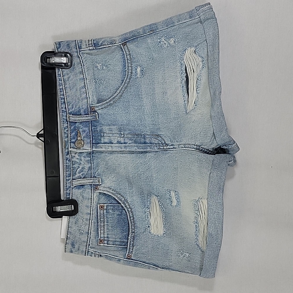 Forever 21 Denim Girlfriend Shorts - Size 26